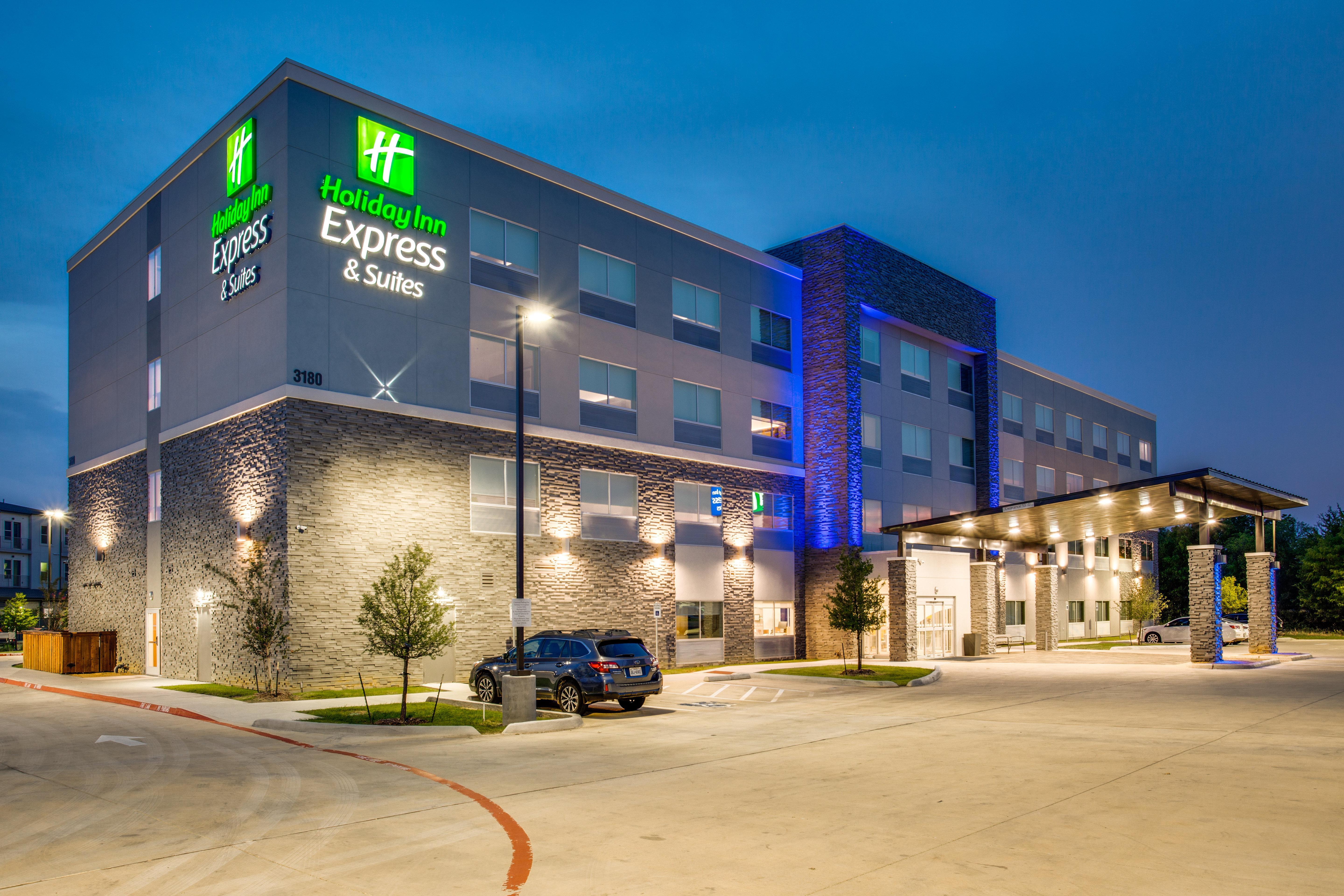 Holiday Inn Express & Suites - Denton South, An Ihg Hotel Exterior foto