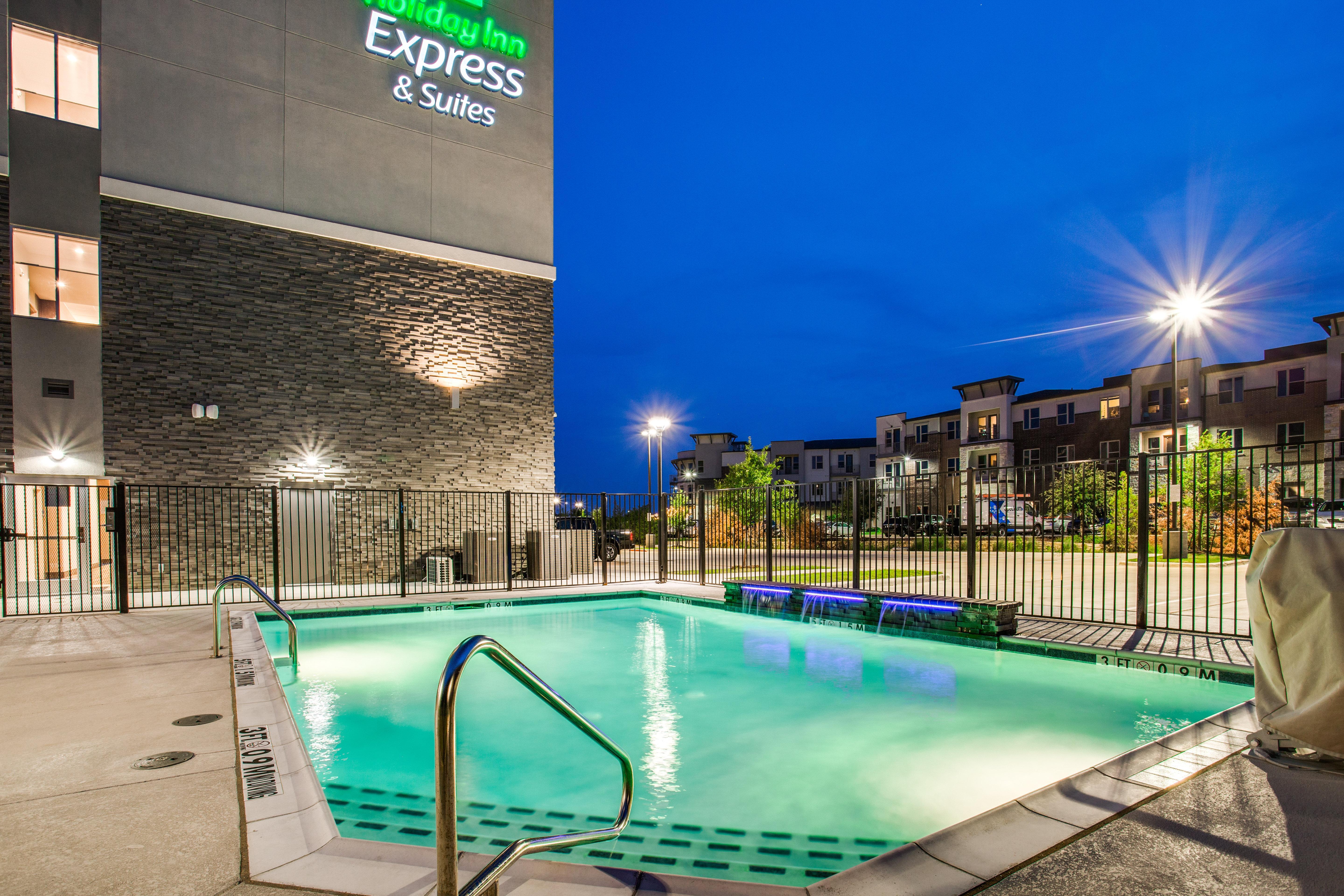 Holiday Inn Express & Suites - Denton South, An Ihg Hotel Exterior foto